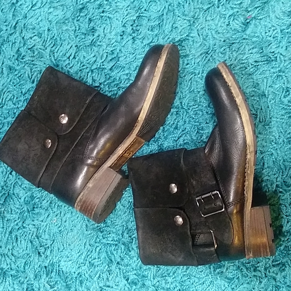 Clarks suede/leather foldover boots 7.5